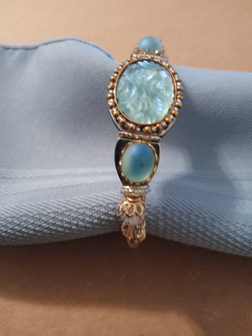 Lizteh bangle cuff = blues